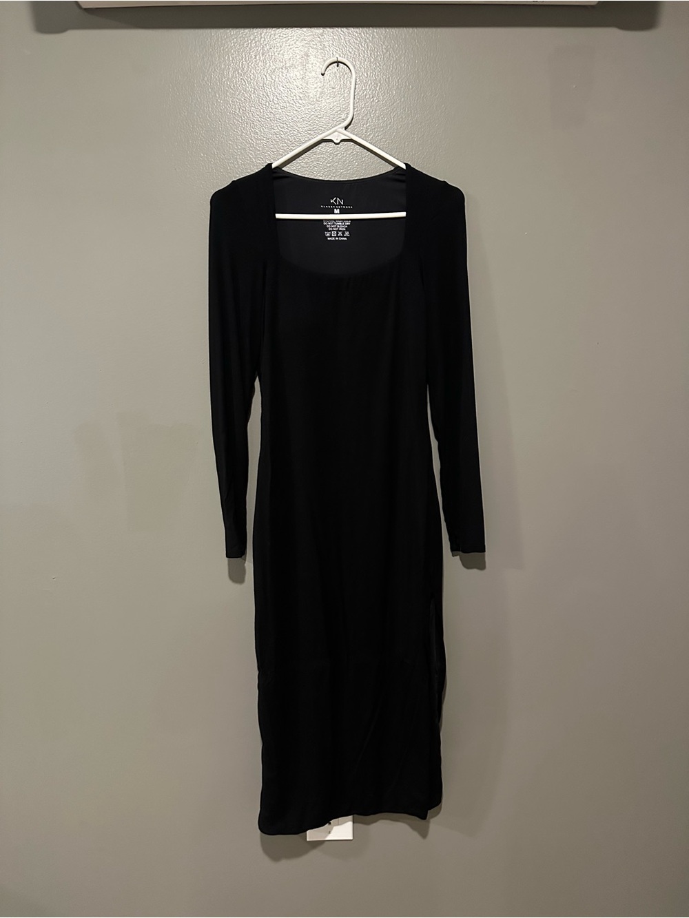 Klassy Network Black Long Sleeve Scoop Neck Midi Dress